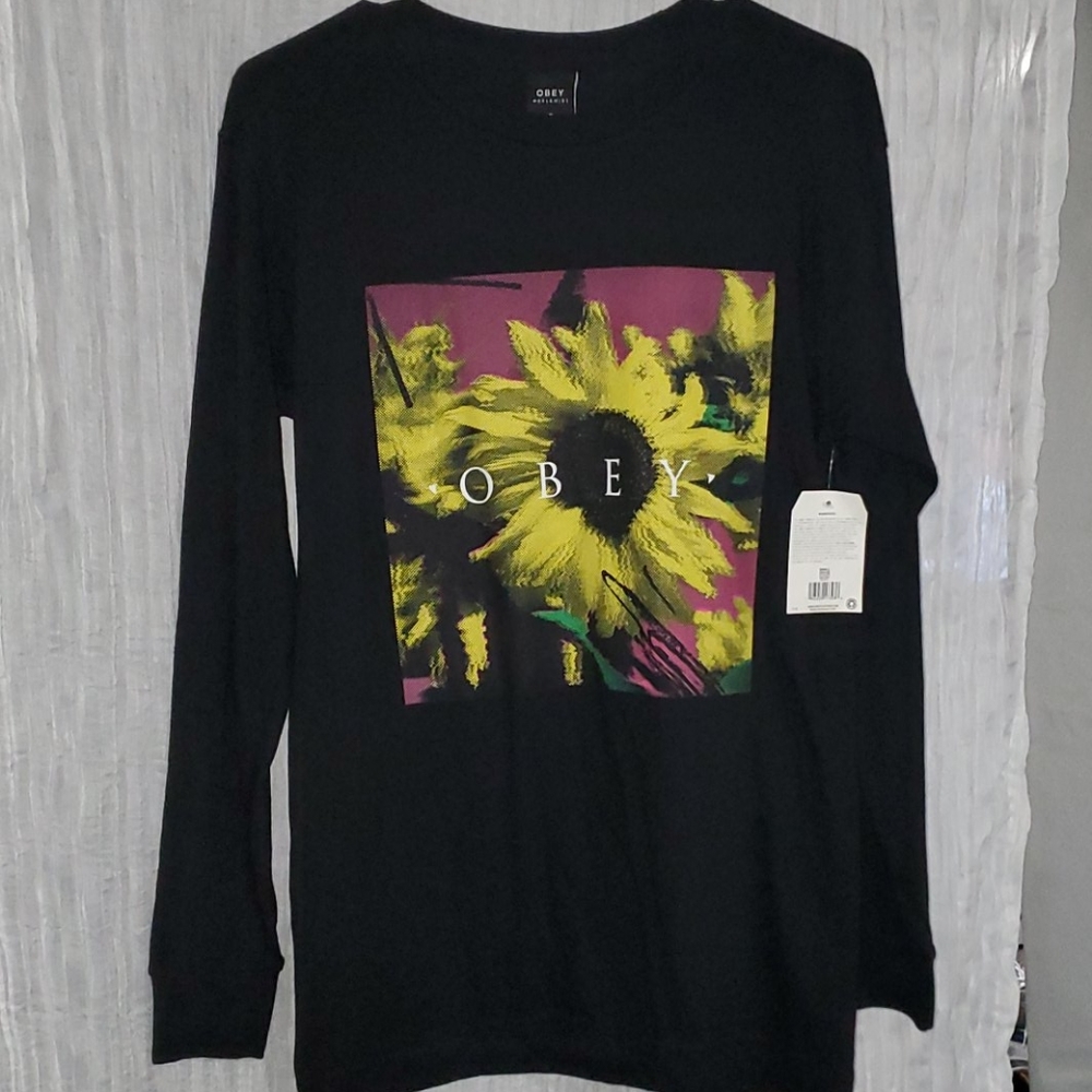 T- shirt